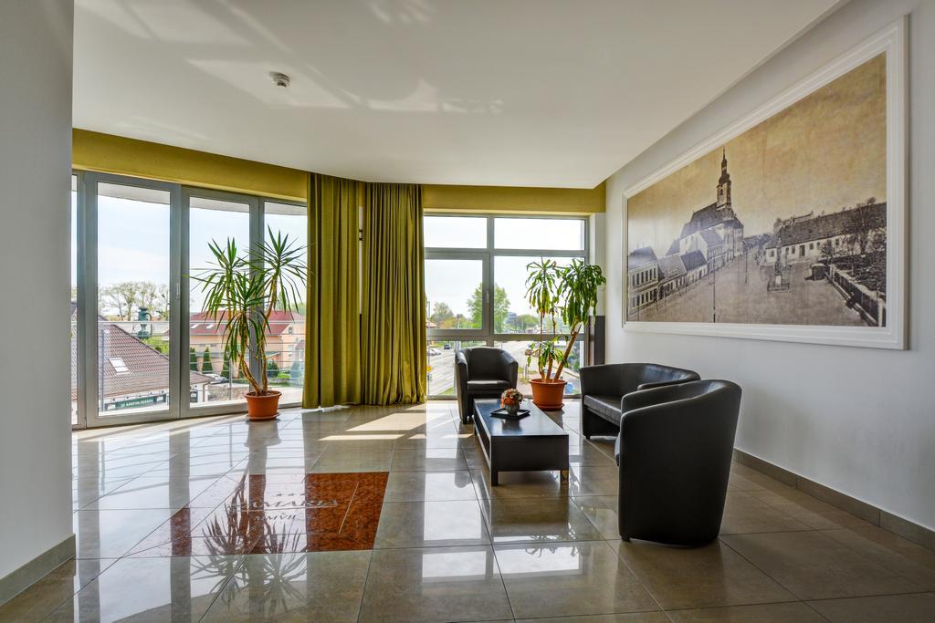 Hotel Samaria Šamorín Bagian luar foto