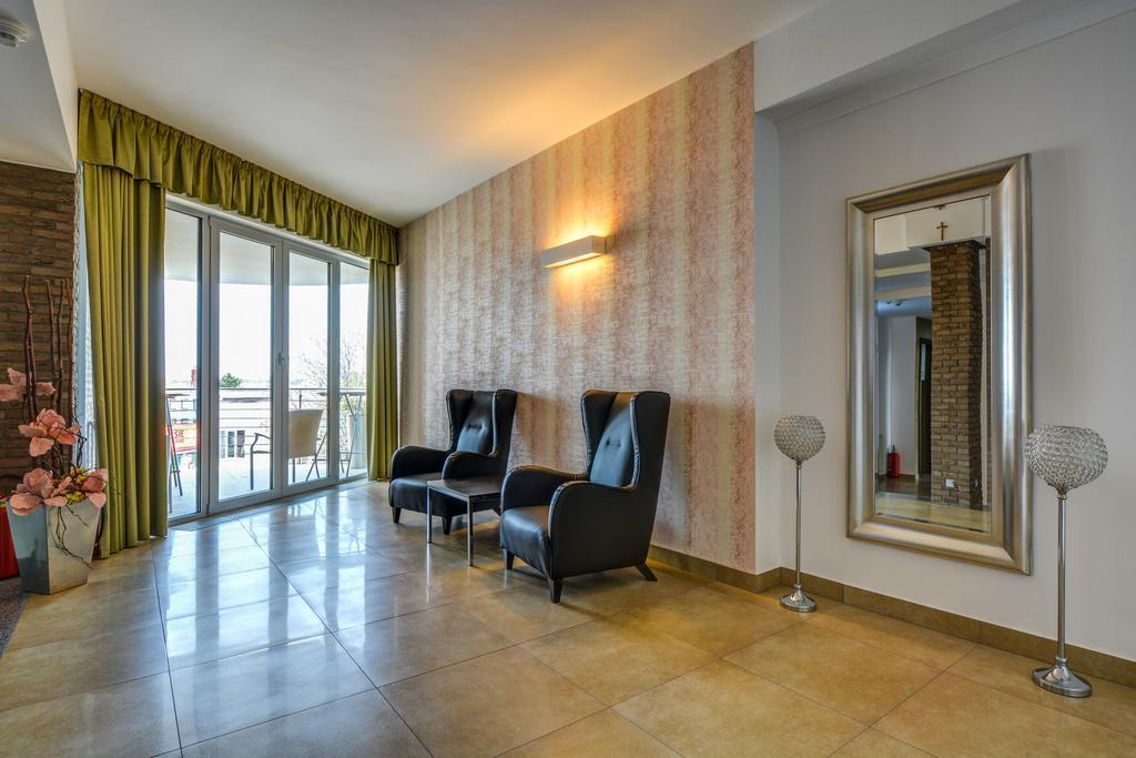Hotel Samaria Šamorín Bagian luar foto