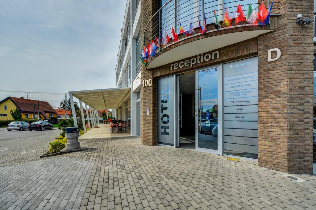 Hotel Samaria Šamorín Bagian luar foto