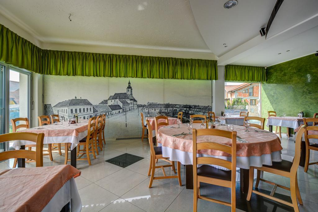 Hotel Samaria Šamorín Bagian luar foto
